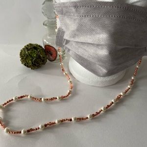 Rose gold and pearl mask lanyard